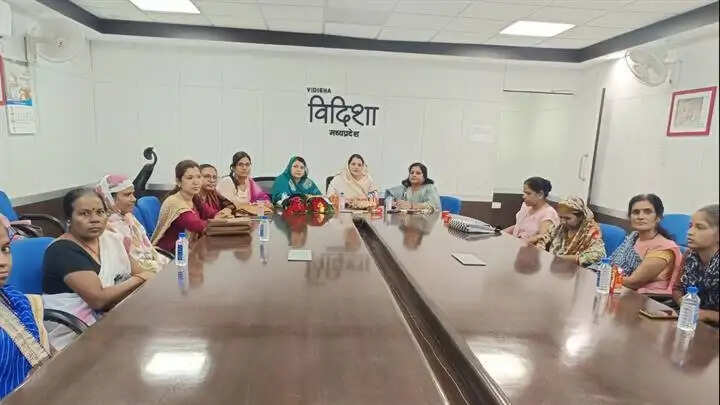 विदिशाः मुख्यमंत्री ने सिंगल क्लिक से जिले की 2.71 लाख लाड़ली बहनों के खातों में अंतरित किए 40 करोड़ रुपये