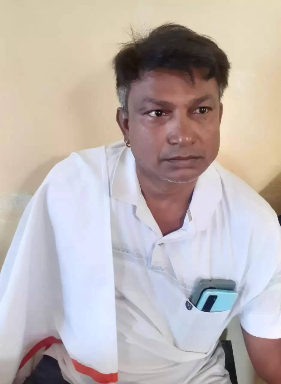 धार: 10 हजार रुपए की रिश्वत लेते लिपिक रंगे हाथों गिरफ्तार