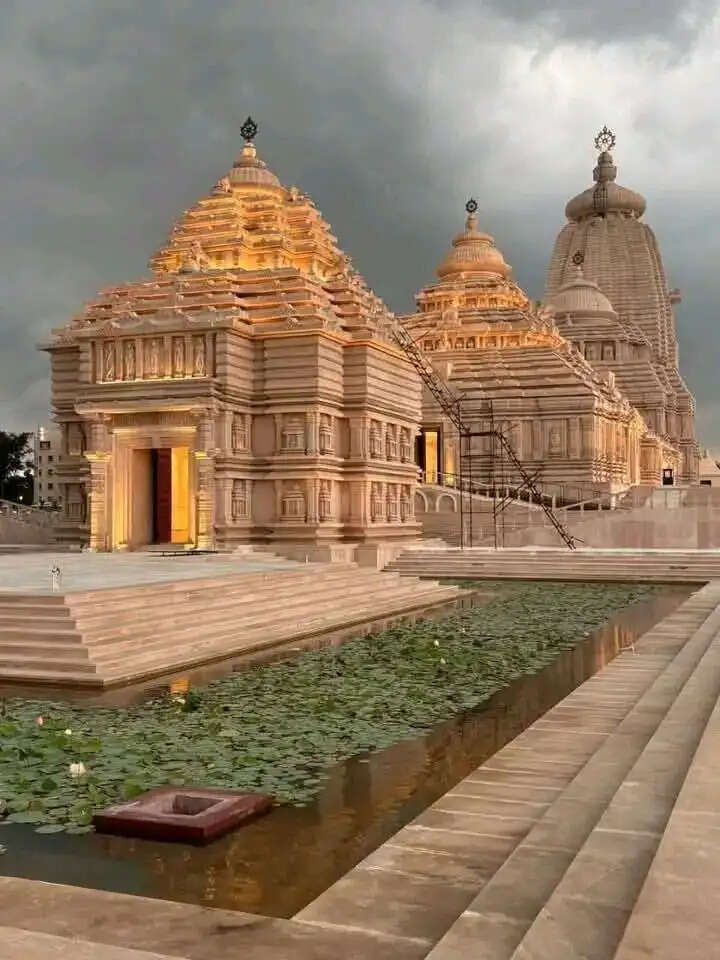 दीघा जगन्नाथ मंदिर में पहली दोल उत्सव की तैयारी