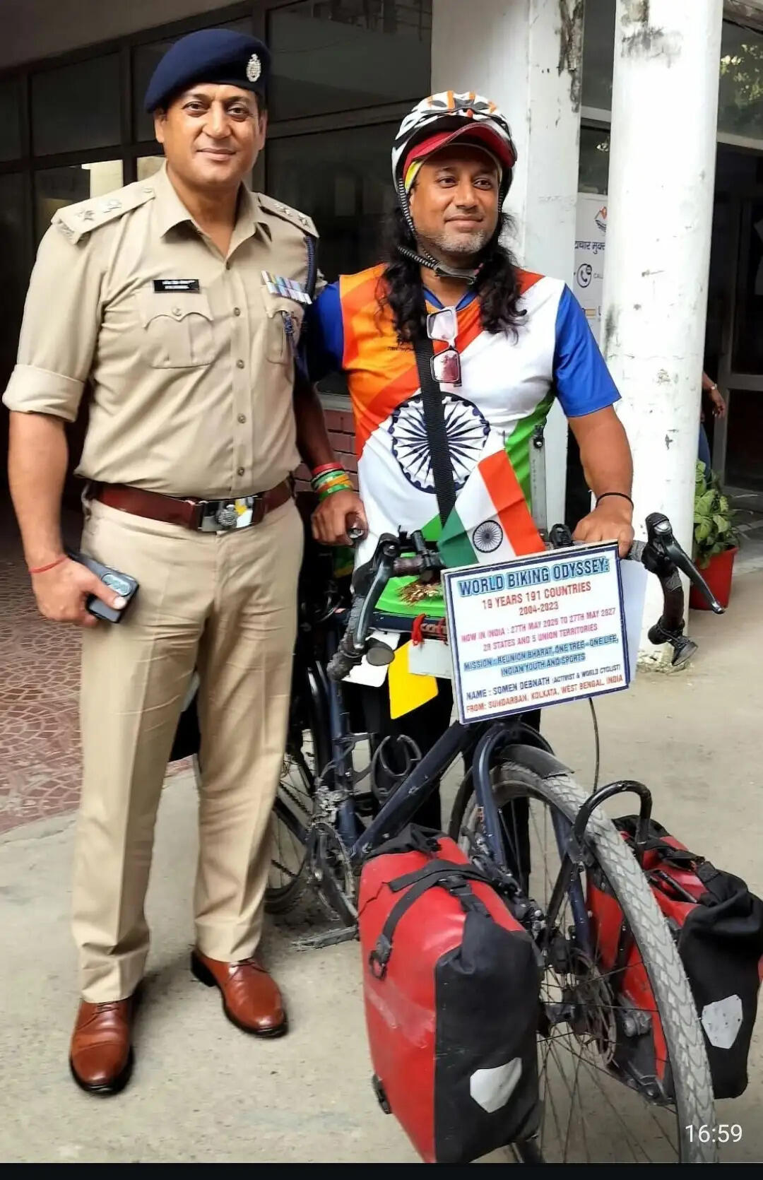 साइकिल के पहियों पर 191 देशों का सफर, दो करोड़ लोगों तक पहुंचाया एचआईवी-एड्स जागरूकता का संदेश