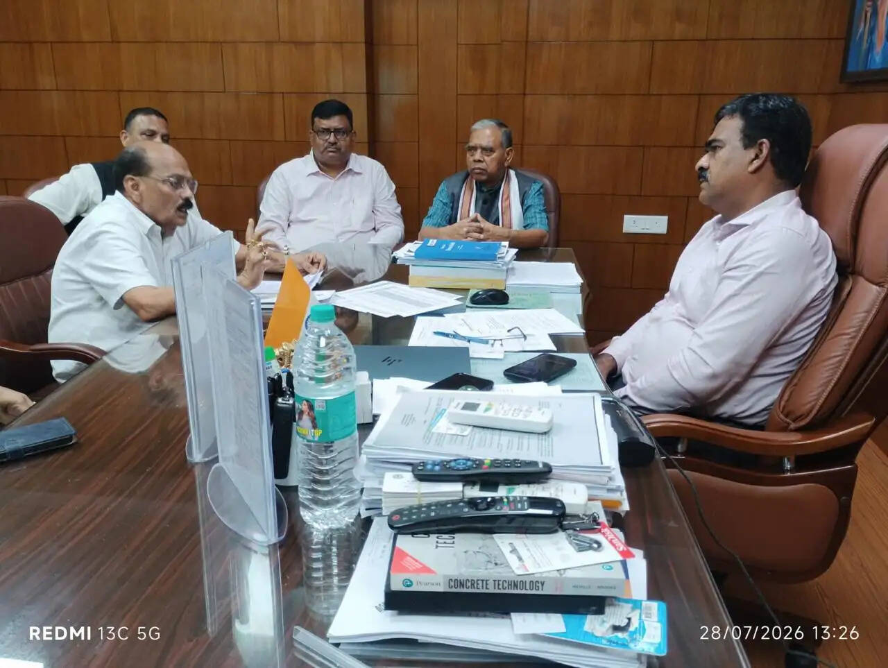 एएसडीडी सूची में मतदाताओं की संख्या वृद्धि को लेकर मुख्य निर्वाचन अधिकारी से मिली कांग्रेस