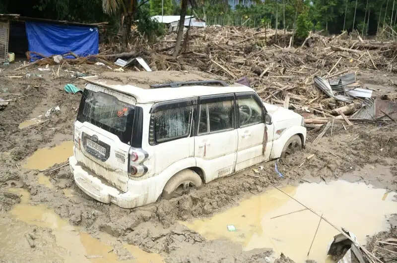 असम में बाढ़ से अभी भी सात जिलों की 128071 आबादी प्रभावित, दो और शव मिले, मृतकों का आंकड़ा पहुंचा 87