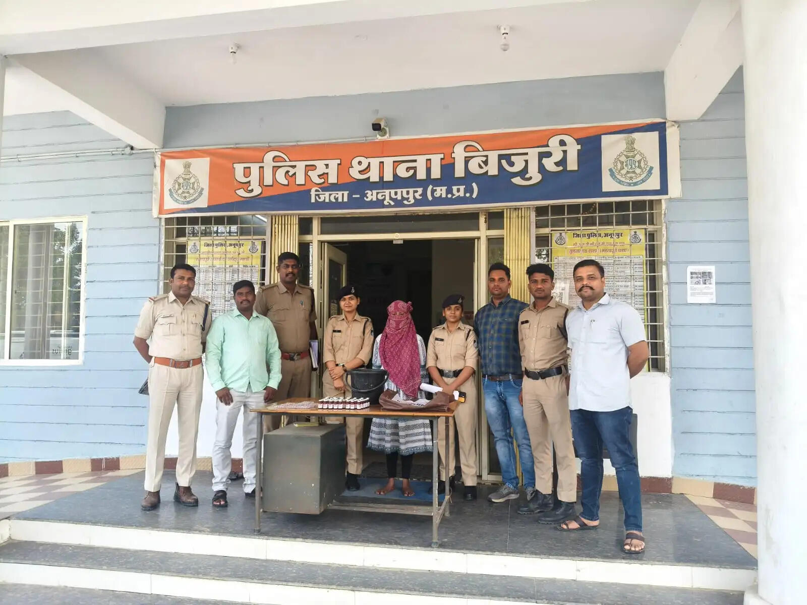 अनूपपुर: 100 नशीले इंजेक्शन के साथ महिला गिरफ्तार, छत्तीसगढ़ से लाती थी नशे की खेप