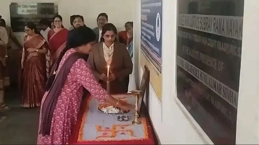 नेशनल लोक अदालत आयोजित नेशनल लोक अदालत में लगभग 577584 मामले निराकृत