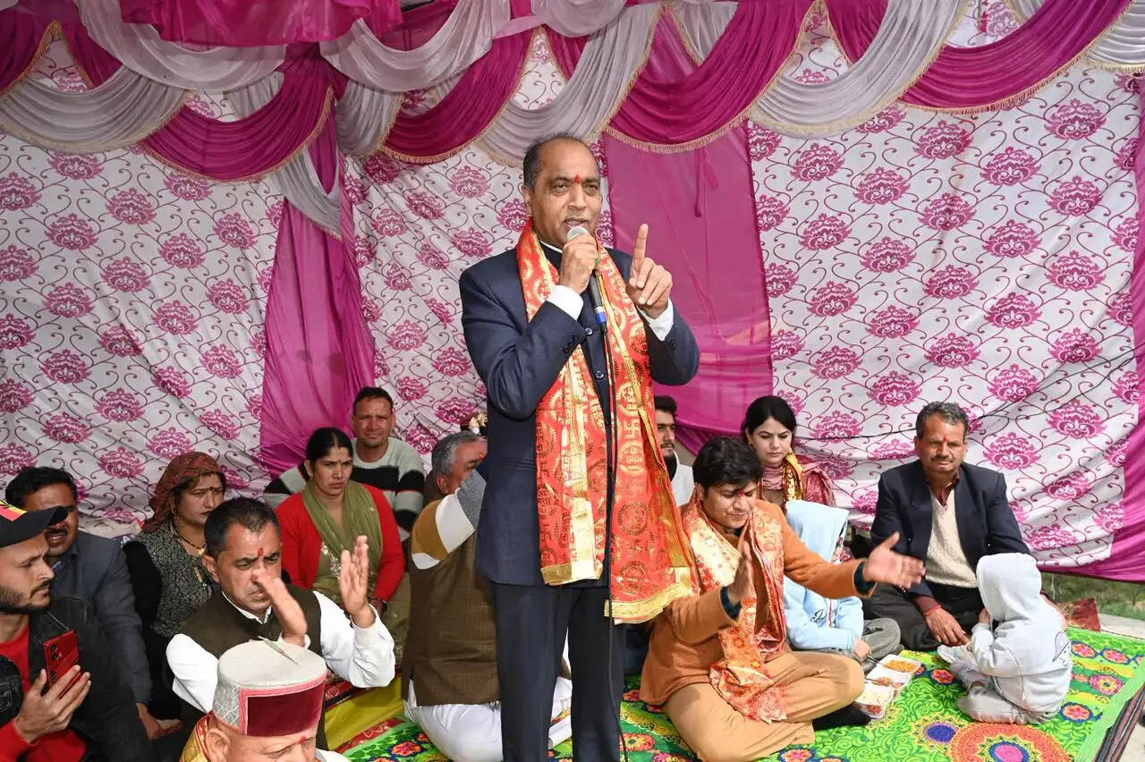 जिस हिम केयर ने लाखों लोगों को जिंदगी दी, उसी की जिंदगी लेना चाहती है सरकार: जयराम ठाकुर