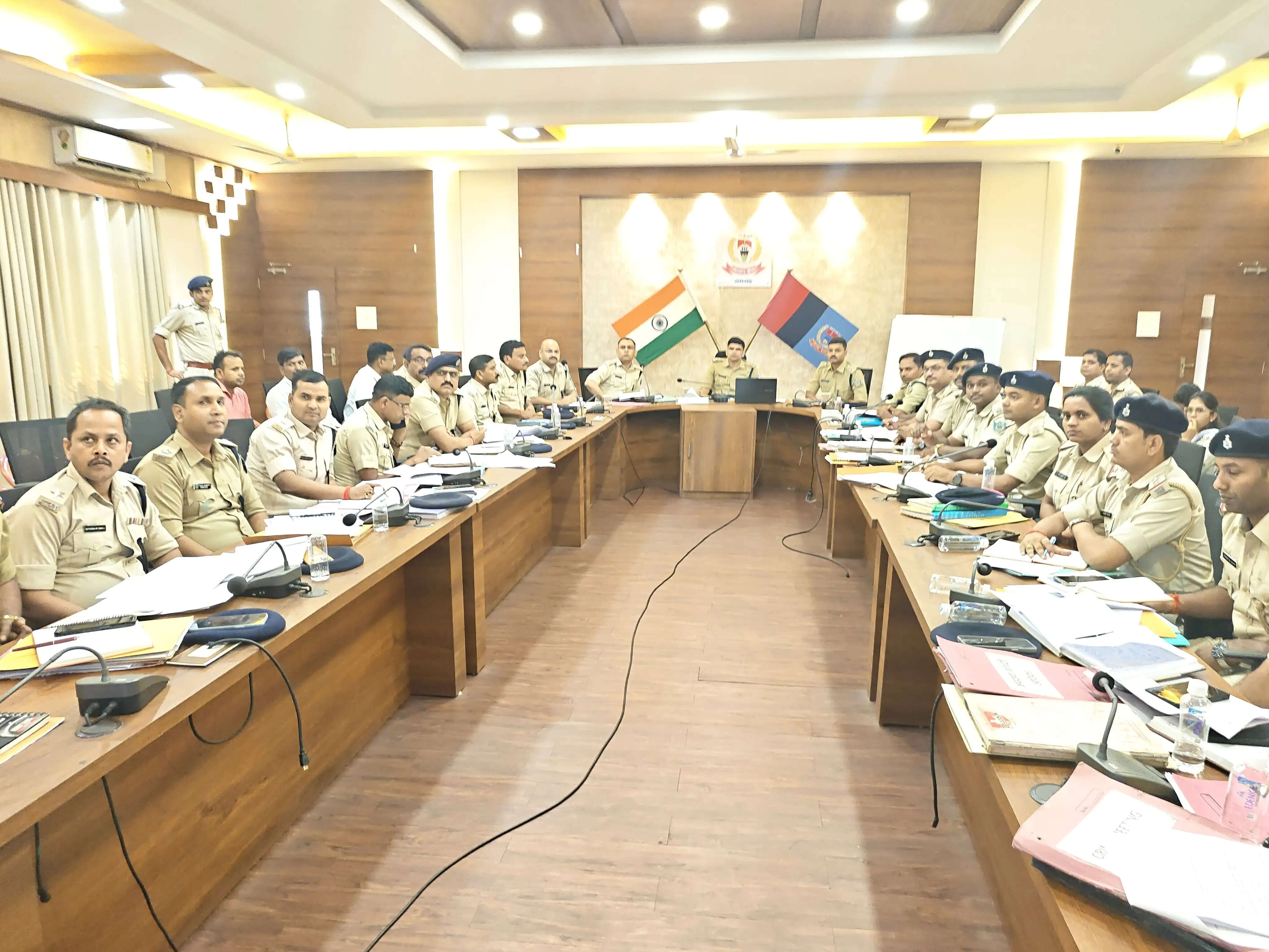 संगठित अपराध और अवैध कारोबार पर लगे लगाम : एसपी