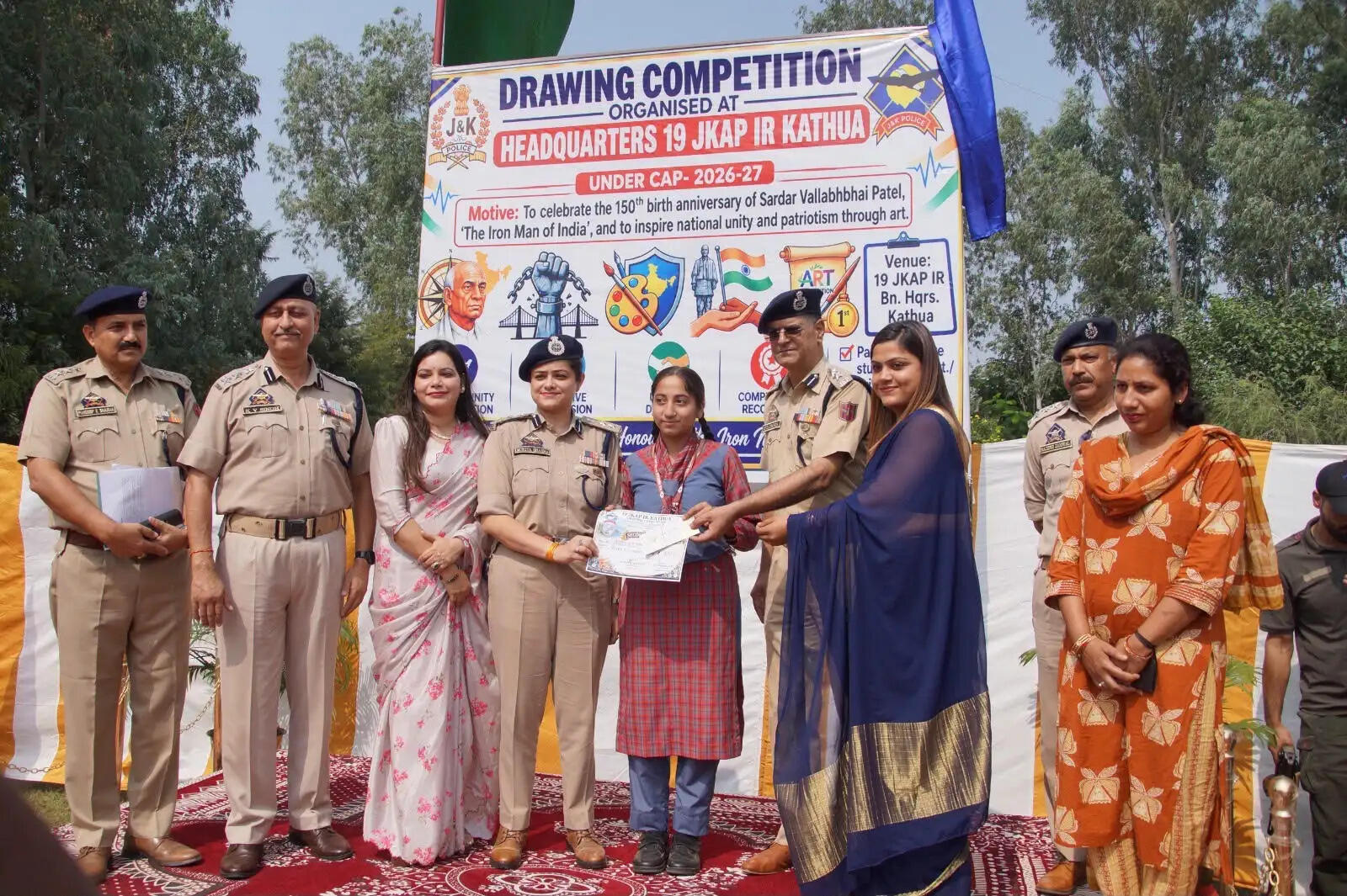 सरदार पटेल की 150वीं जयंती पर चित्रकला प्रतियोगिता, डीपीएस कठुआ के सक्षम शर्मा ने जीता पहला पुरस्कार