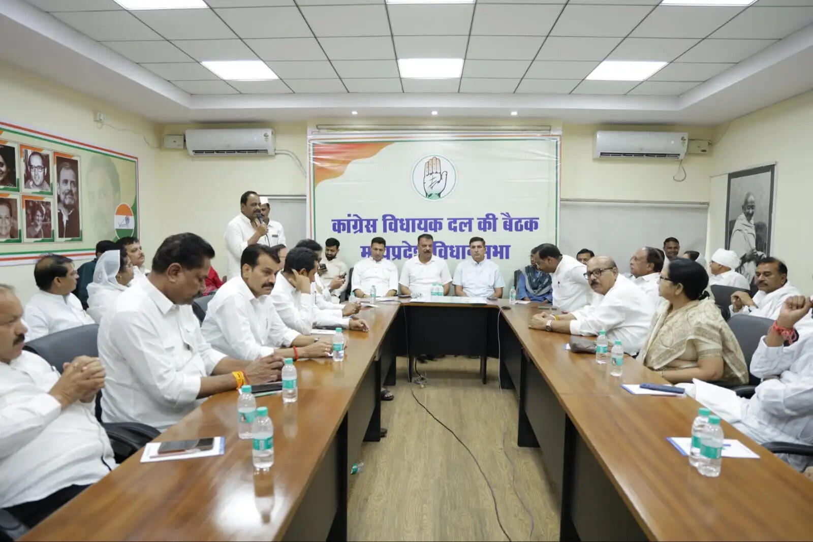 राज्यसभा चुनाव से पहले कांग्रेस ने दिखाई एकजुटता, भोपाल में विधायक दल की बैठक में बनी रणनीति