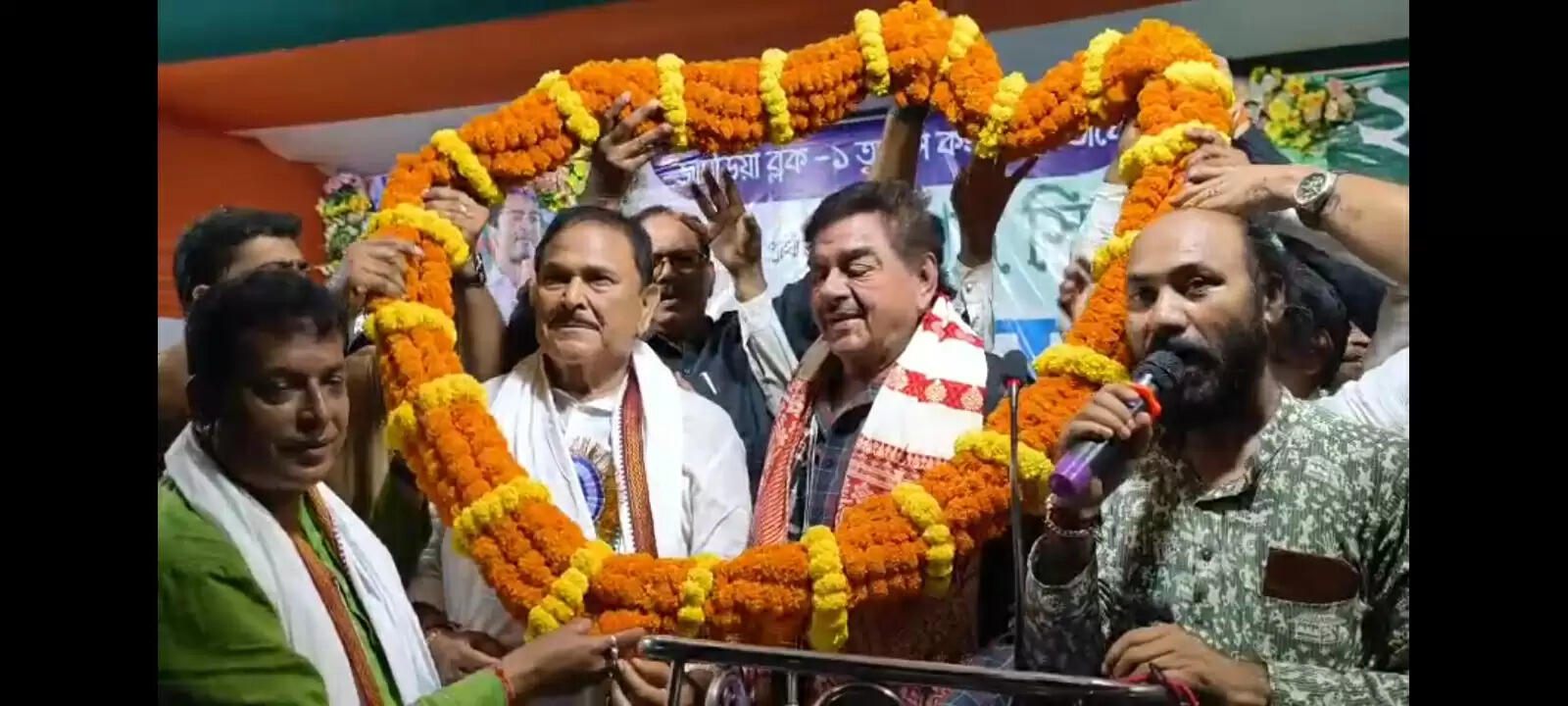 चुनाव 26 : आसनसोल के सांसद शत्रुघ्न सिन्हा ने जामुड़िया में जनसभा को संबोधित किया