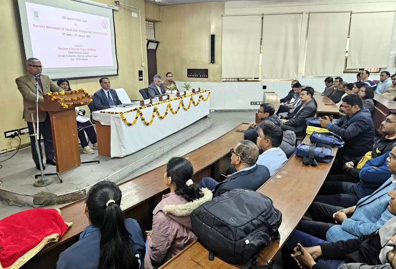 हिसार : पशु चिकित्सा शल्य चिकित्सा के क्षेत्र में तीव्र गति से हो रही तकनीकी प्रगति : प्रो. विनाेद कुमार वर्मा