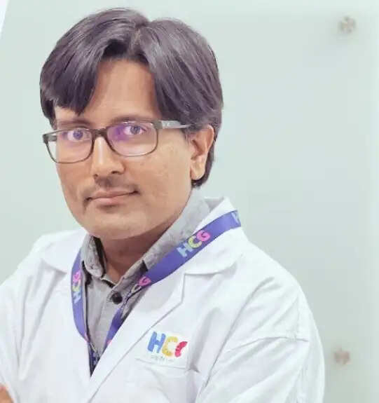 पेशाब की छोटी परेशानी भी हो सकती है बड़ी बीमारी का संकेत: डॉ. अभिषेक चारण