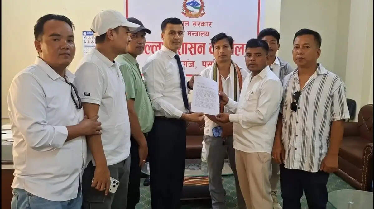 नेपाल के&nbsp;ठोरी में भारतीय नंबर प्लेट वाले चारपहिया वाहनों का प्रवेश फिर शुरू, मुफ्त एंट्री पास की सुविधा बहाल