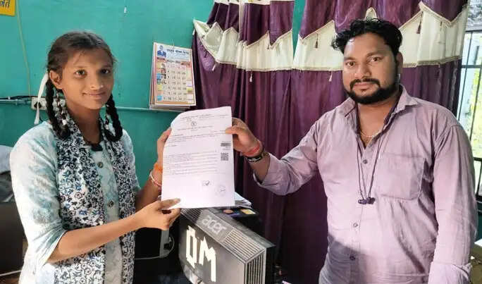 सेवा सेतु केन्द्र से आसान हुई शासकीय प्रक्रिया, बेटी की मिली आय, जाति एवं निवास प्रमाण पत्र