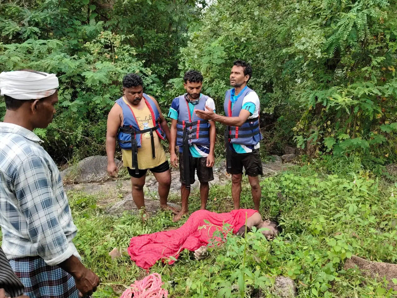 धमतरी के मुरुमसिल्ली जलाशय में डूबे दो मछुआरों के शव बरामद