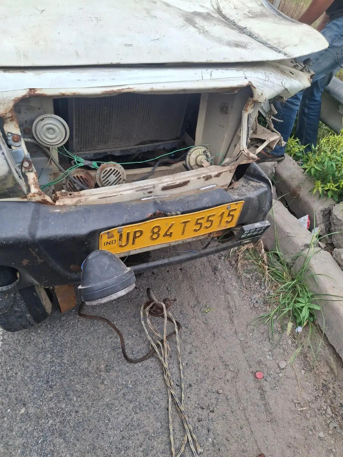 गोगामेड़ी से लौट रहे यूपी के श्रद्धालुओं का वाहन पलवल में पलटा, छह की मौत, 17 घायल