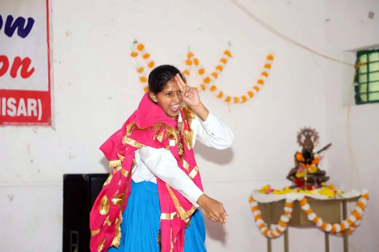 हिसार : नलवा कॉलेज में टैलेंट सर्च प्रतियोगिता में विद्यार्थियों ने दिखाई प्रतिभा