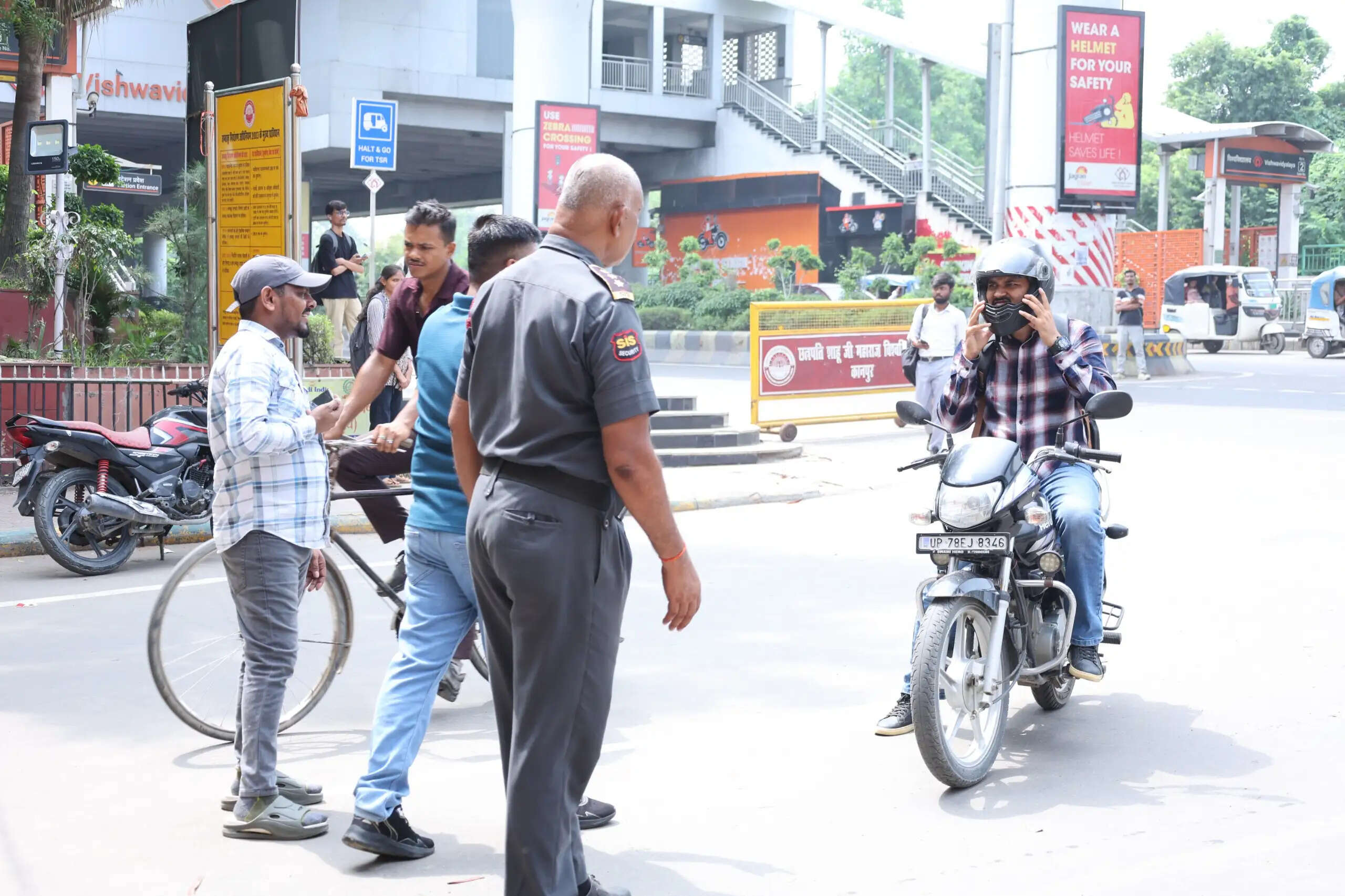 नो हेलमेट, नो एंट्री नियम का सख्ती से पालन, 42 लोगों को लौटाया गया : प्रो. विनय कुमार पाठक