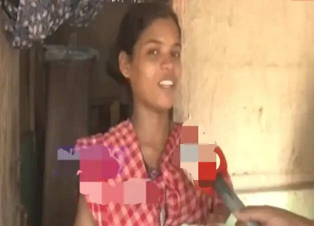 निराशा में आशा: बाढ़ के बीच राहत शिविर में महिला ने दिया बच्चे को जन्म, सुरक्षित हैं मां और नवजात