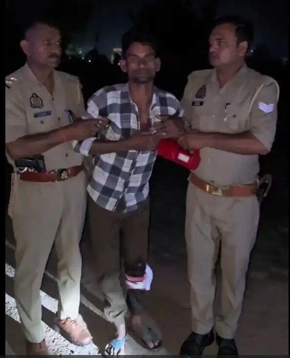 तेजाब कांड का आरोपित पुलिस मुठभेड़ में घायल, हेड कांस्टेबल को भी लगी गोली