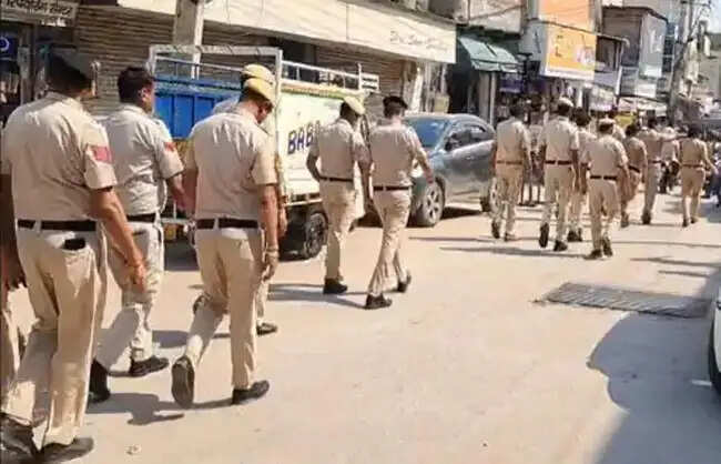 रेवाड़ी के बाजारों में सुरक्षा कड़ी, सादे कपड़ों में गश्त करेंगे पुलिसकर्मी