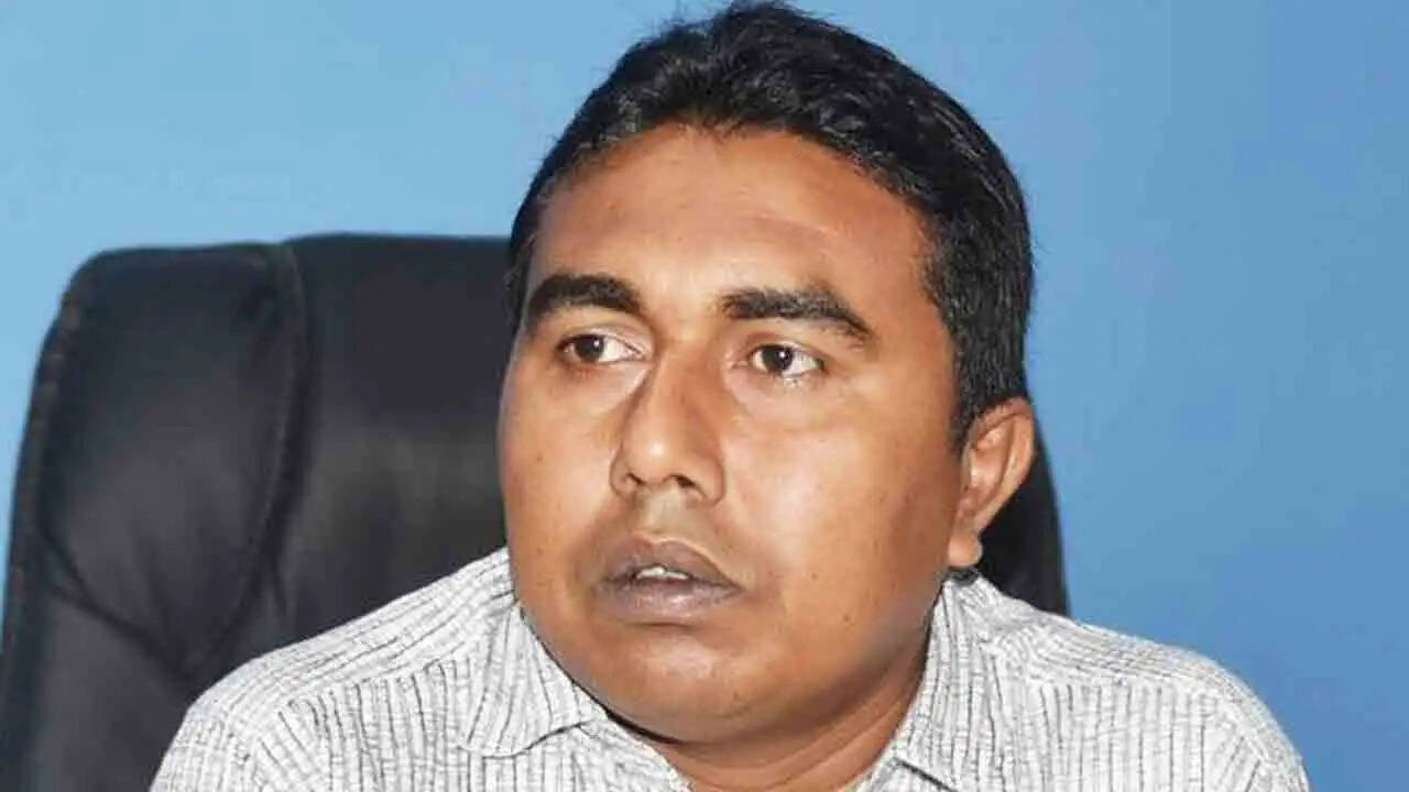 वोट के बाद हिंसा मामले में सीबीआई की बड़ी कार्रवाई, शेख शाहजहां के करीबी कादेर मोल्ला समेत दस गिरफ्तार