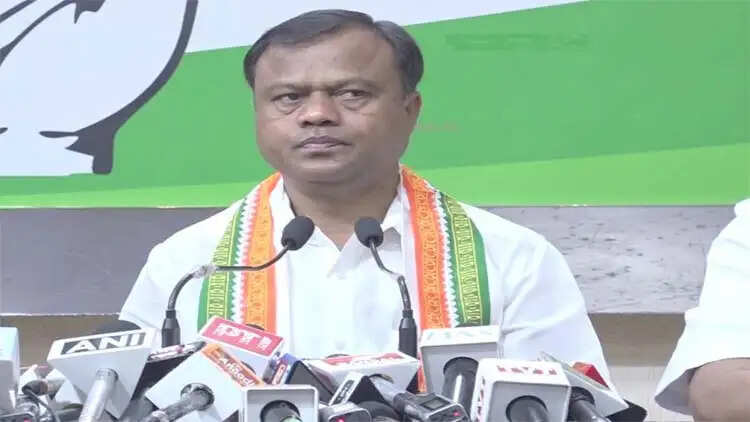 नकटी गांव में बनने वाले विधायक कॉलोनी सभी विधायकों को नहीं लेना चाहिए : दीपक बैज