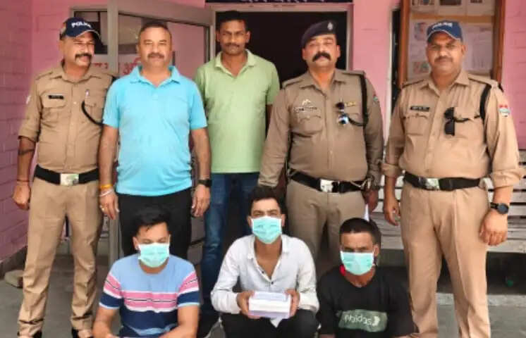 बार एसोसिएशन सभागार में चोरी का पर्दाफाश, तीन गिरफ्तार