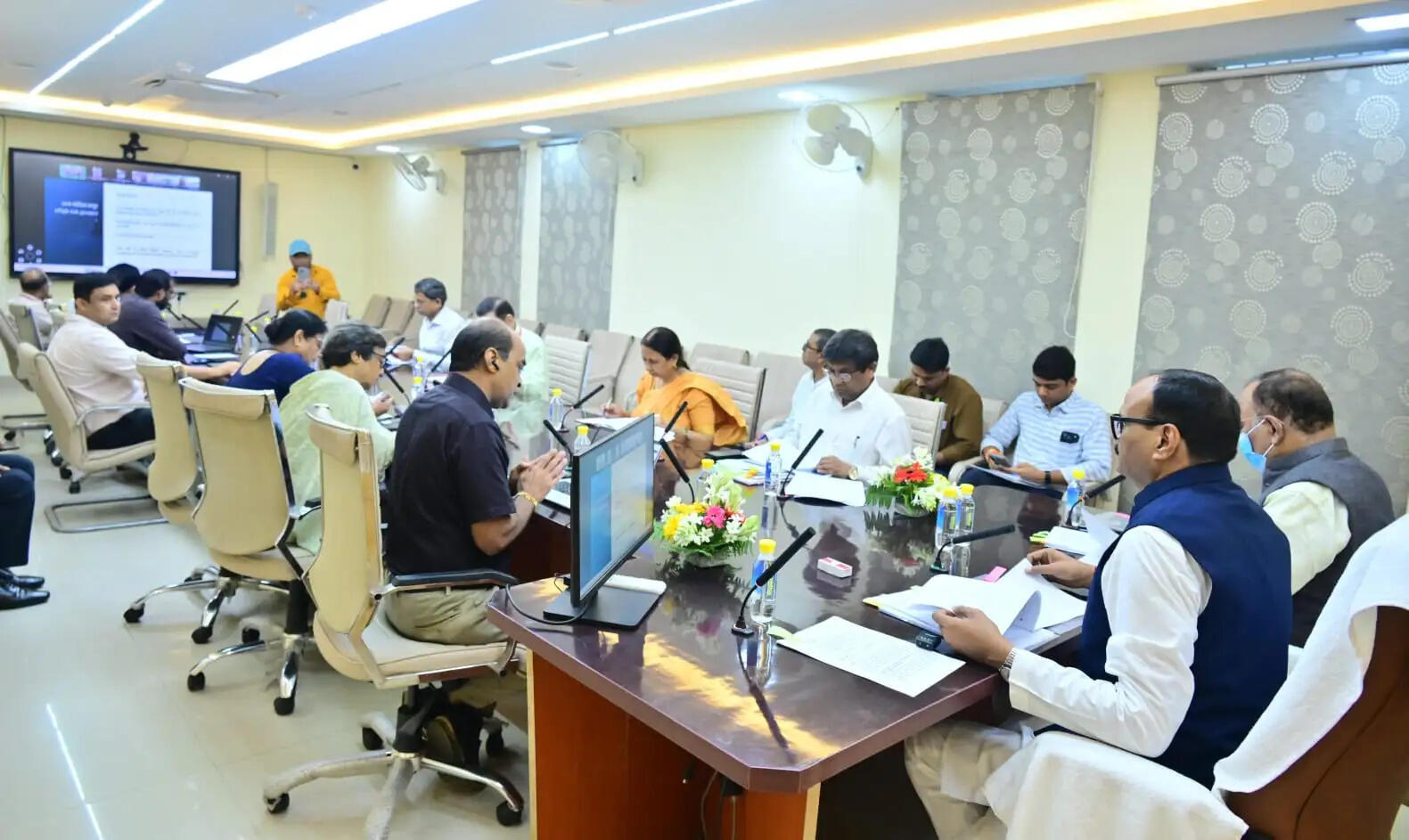 फ्लू को लेकर यूपी में अलर्ट, अस्पतालों में दवा-ऑक्सीजन का पर्याप्त स्टॉक: ब्रजेश पाठक