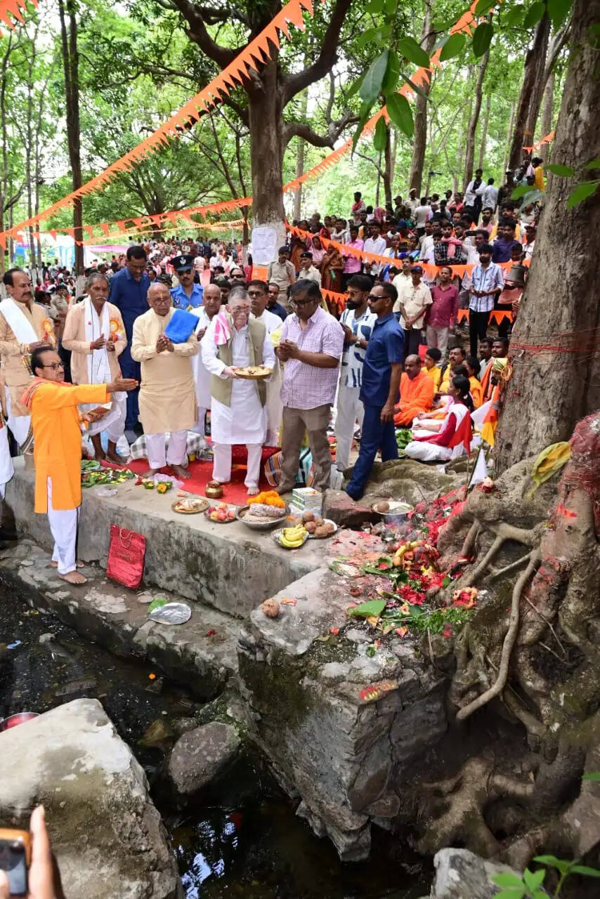 (लीड) नदियां केवल जलधाराएं नहीं, हमारी संस्कृति और जीवन का आधार हैं : राज्यपाल
