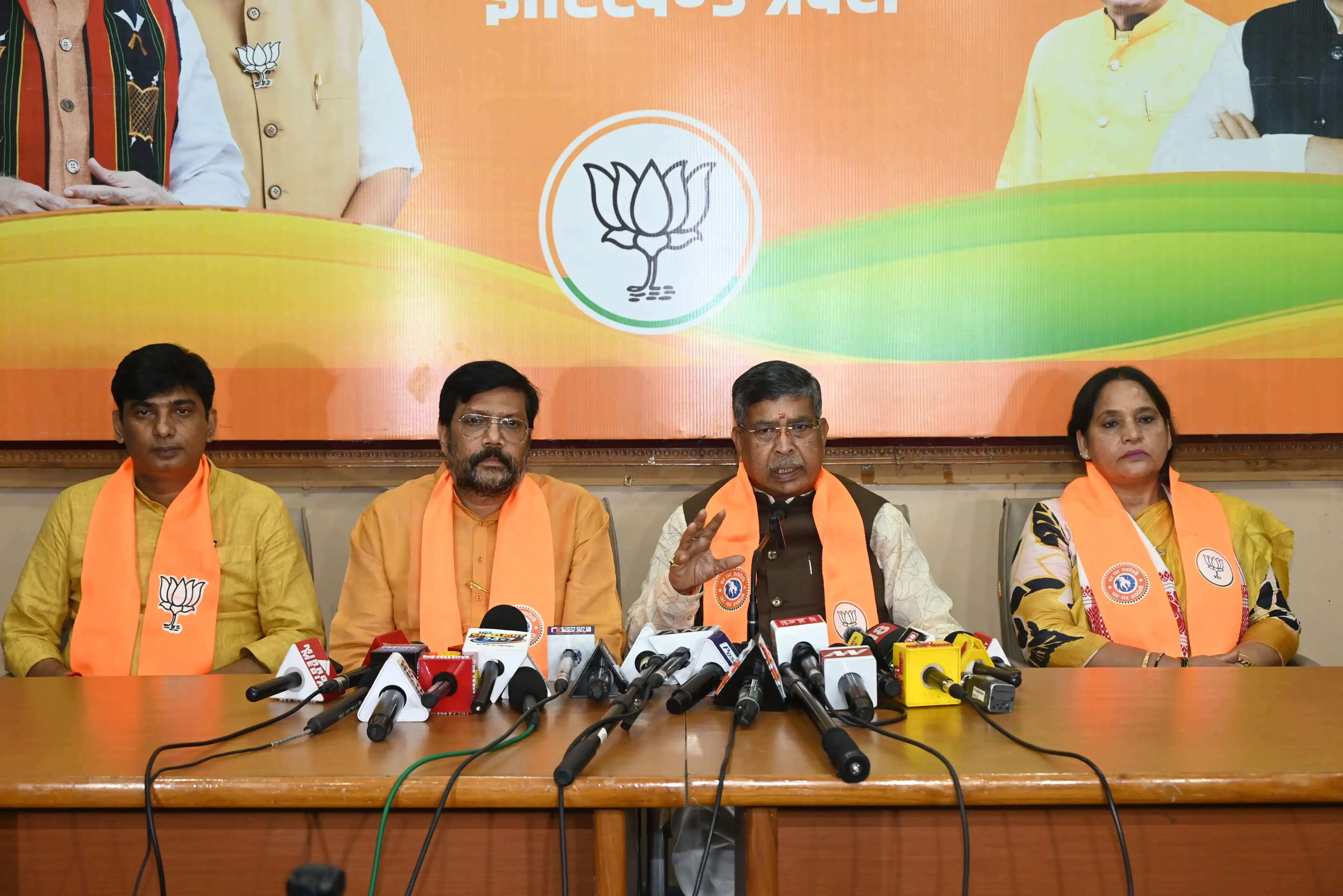 कांग्रेस मुद्दाविहीन पार्टी, एमएमडीआर पर इनका विरोध बेबुनियाद : आदित्य