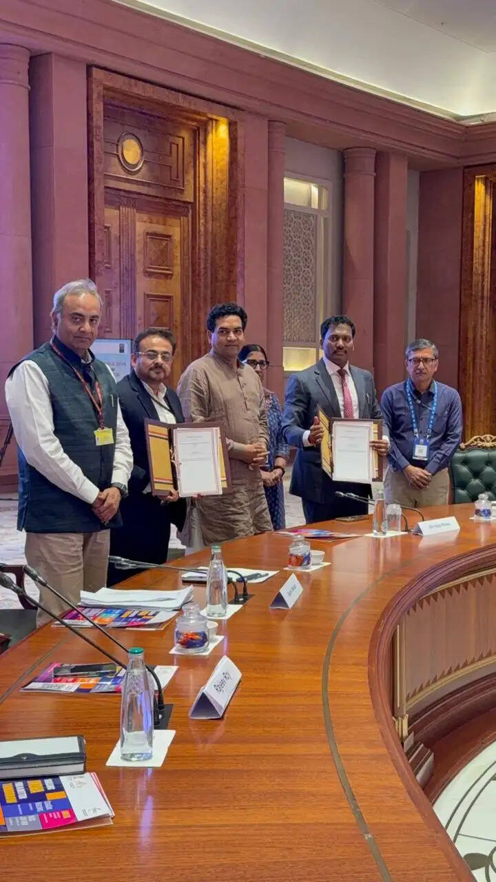 आईएफएफडी के दौरान दिल्ली पर्यटन एवं प्रसार भारती के बीच एमओयू