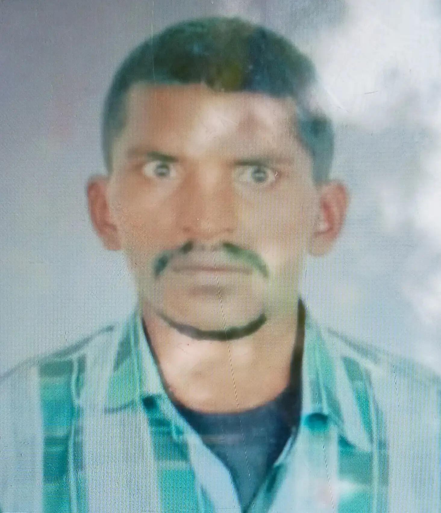 पोखरे में मिला युवक का शव, पुलिस ने पोस्टमार्टम के लिए भेजा