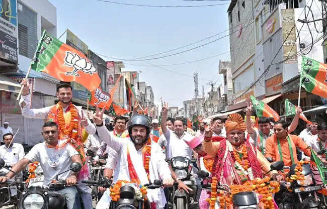 सोनीपत: प्रचार के अंतिम दिन भाजपा ने निकाली बाइक रैली, 22 वार्डो में जीत का दावा