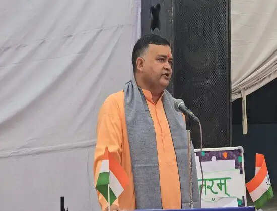 राष्ट्रचेतना के संदेश से गूंजा नथुवावाला,1,272 लोगों ने किया ‘वंदे मातरम्’ का सामूहिक जयघोष