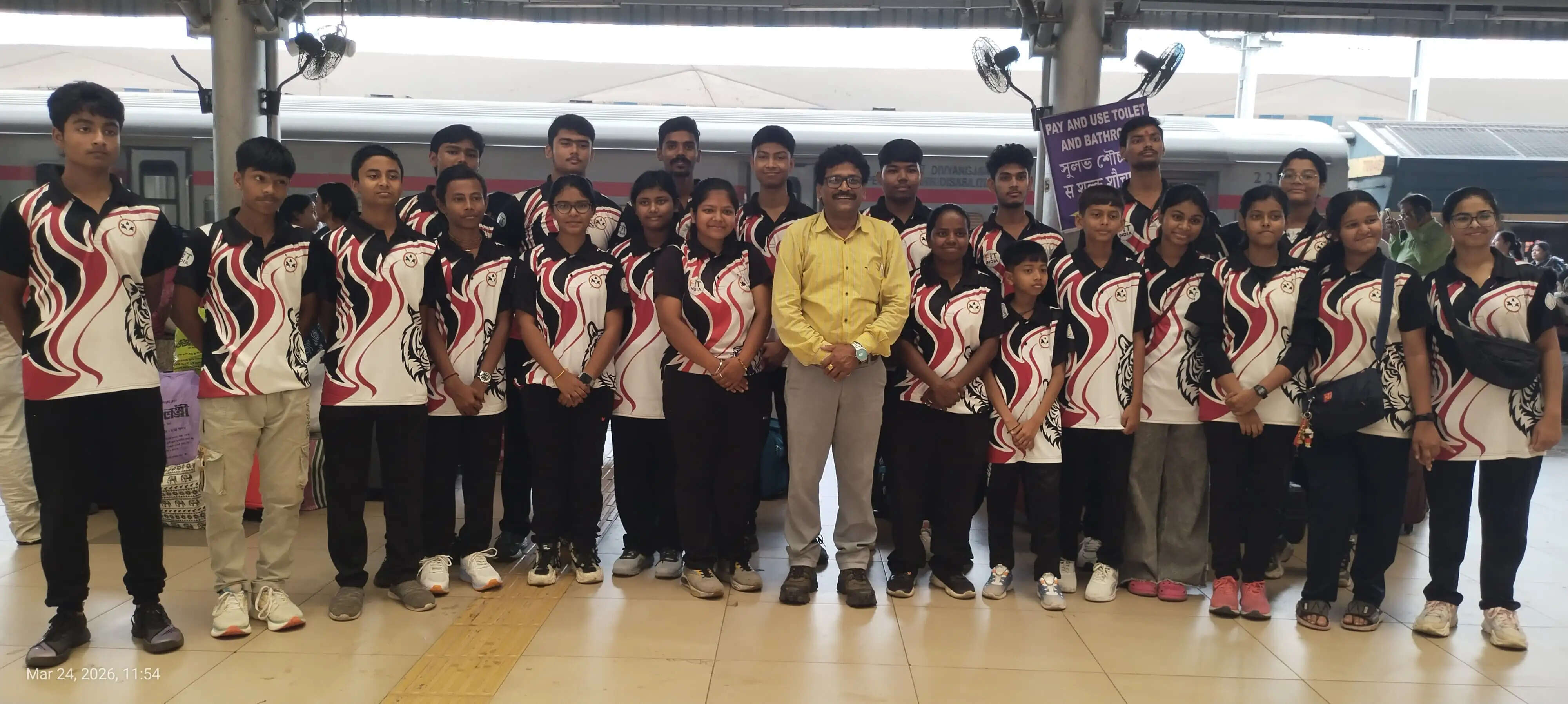 राष्ट्रीय कलारिपयट्टू चैंपियनशिप में भाग लेने के लिए केरल रवाना हुई बंगाल की टीम