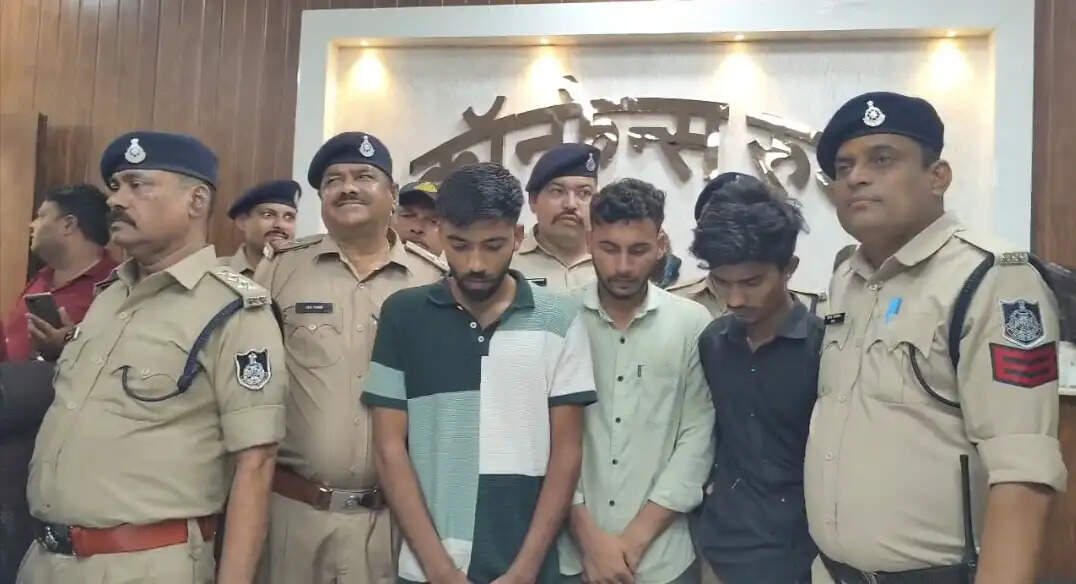 अशोकनगर में जाली नोटों के अंतरराज्यीय नेटवर्क का भंडाफोड़, 87,700 रुपये की नकली भारतीय मुद्रा जब्त