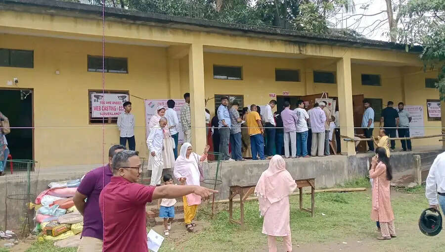 असम विस चुनाव 26: दिन के 11 बजे तक 38.92 प्रतिशत मतदान