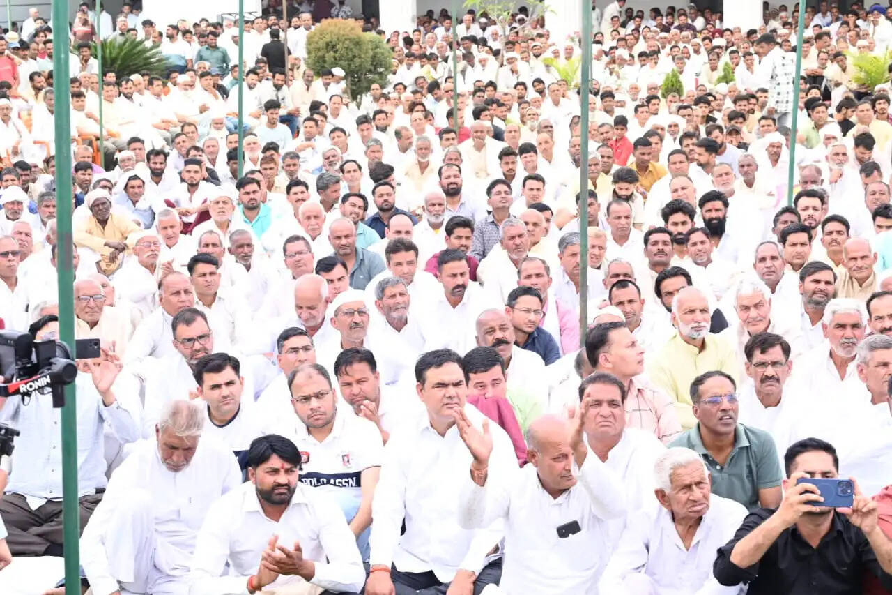 केवल राष्ट्र भक्ति के आधार पर चलेगा देश : डॉ दिनेश शर्मा