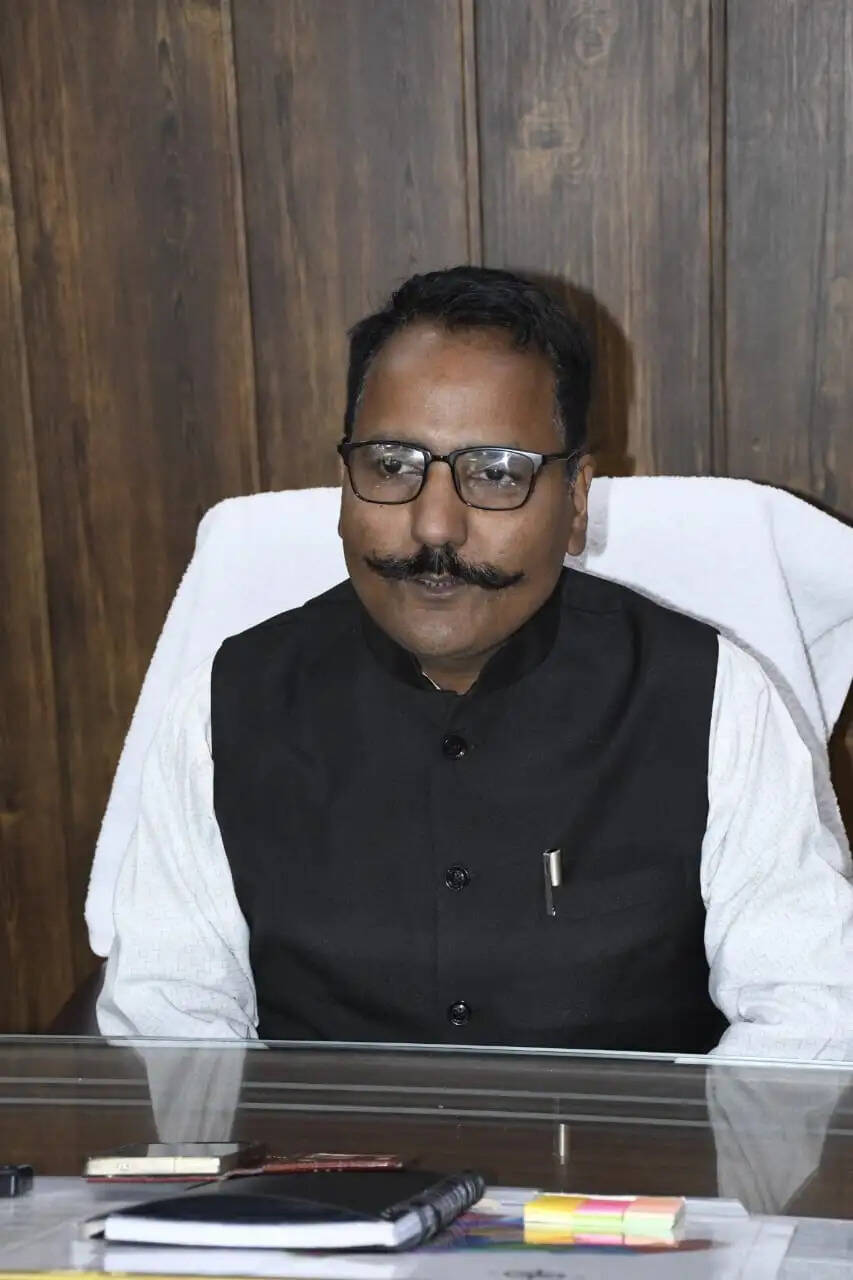 जमीन विवाद में फायरिंग, एक घायल, शस्त्र लाइसेंस निरस्त