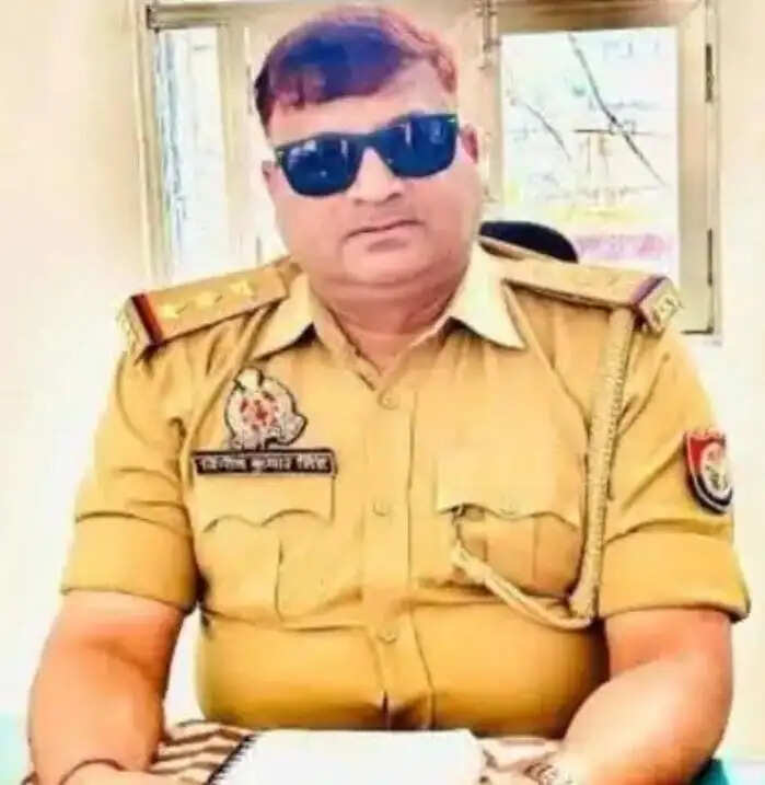 दुष्कर्म आराेपित काे पांच दिन थाने में बैठाने के मामले में सलेमपुर कोतवाल निलंबित