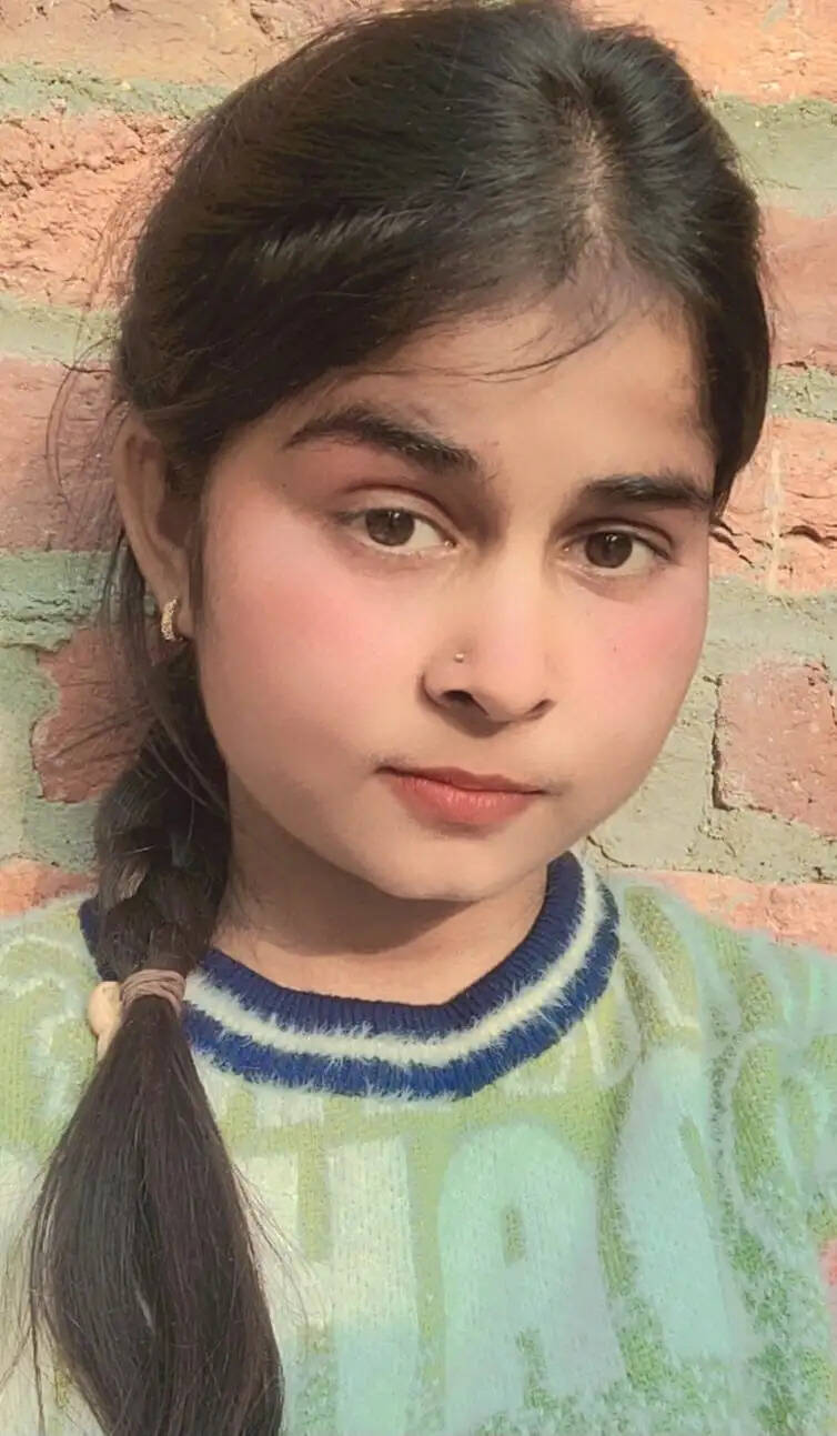 सरकारी योजना से गायत्री ने पढ़ाई के साथ शुरू किया व्यवसाय, बनी रोजगार देने वाली दीदी