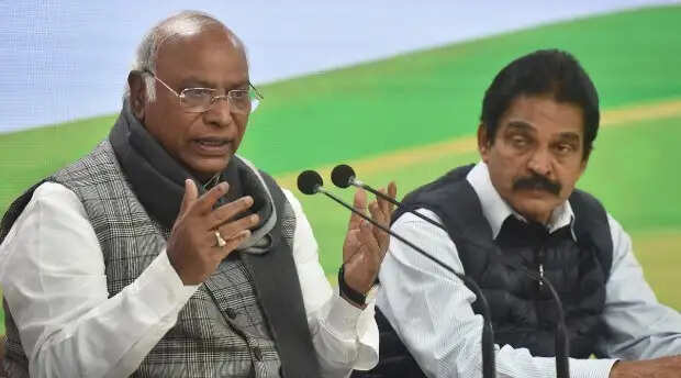 सोनम वांगचुक को अस्पताल ले जाने को खरगे और वेणुगोपाल ने बताया लोकतंत्र और संविधान पर धब्बा