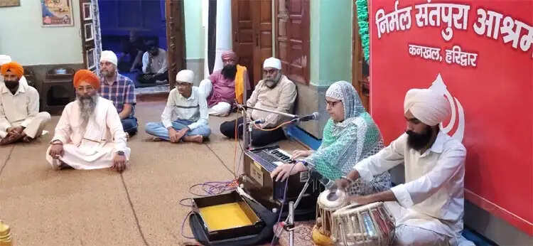 गुरुद्वारों में श्रद्धा और उल्लास के साथ मनाई कार्तिक संक्रांत