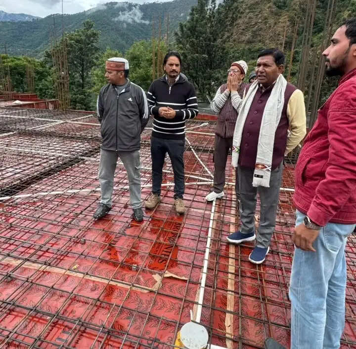 समय और गुणवत्ता के साथ पूरा करें सीएचसी पिलखी का निर्माण कार्यः शाह