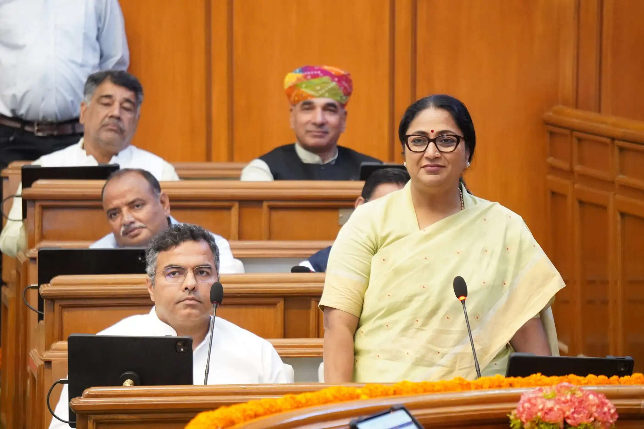 मुख्यमंत्री ने सदन में आर्थिक सर्वेक्षण 2025-26 प्रस्तुत किया