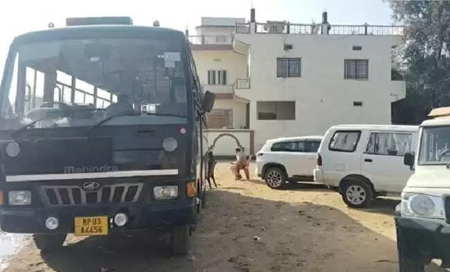 सीधीः हाई स्कूल के प्राचार्य के तीन ठिकानों पर ईओडब्ल्यू का छापा, सर्चिंग में मिली 4.36 करोड़ रुपये की संपत्ति