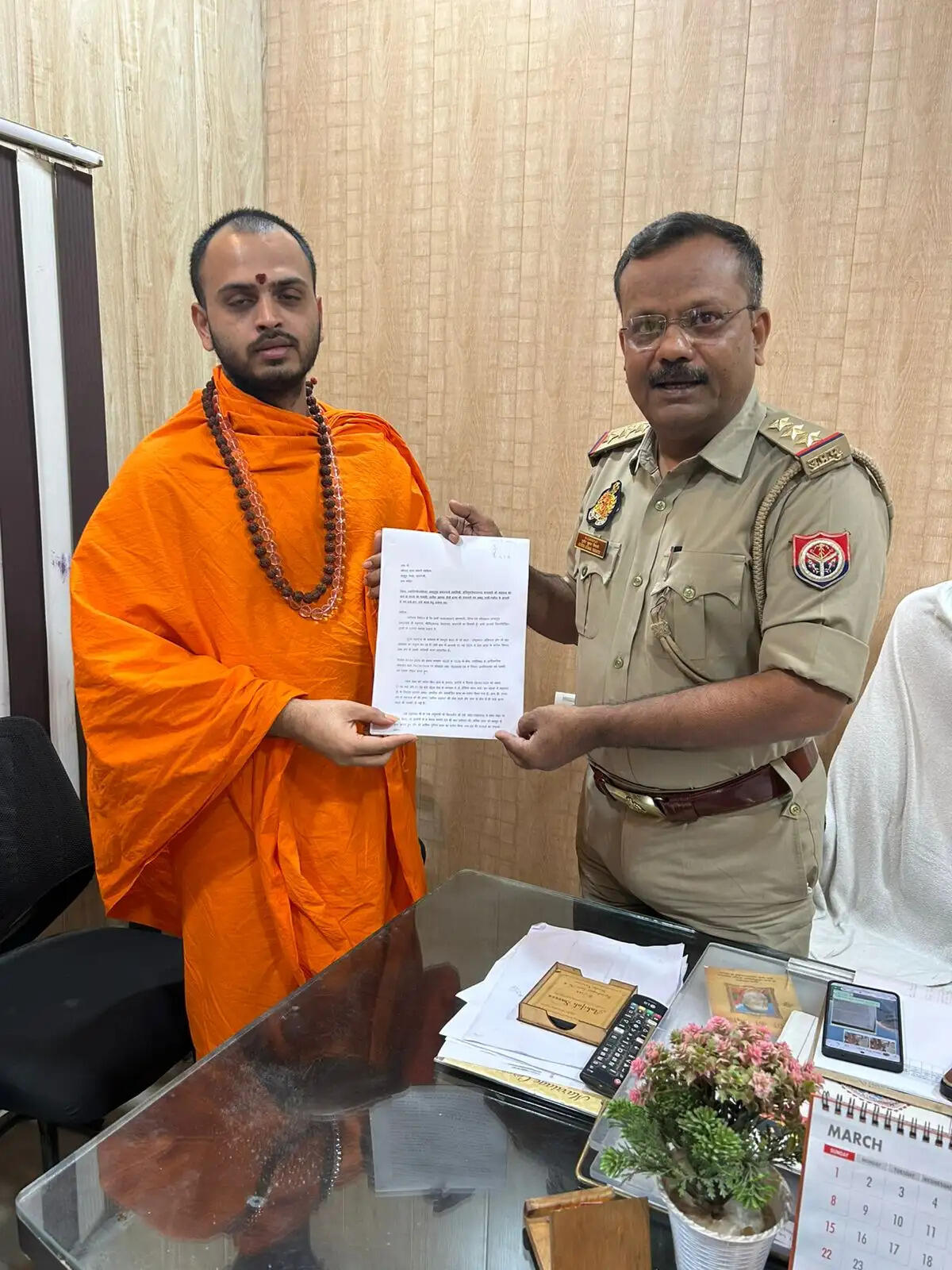 शंकराचार्य स्वामी अविमुक्तेश्वरानन्द सरस्वती को मिली धमकी, पुलिस पर निष्क्रियता का आरोप