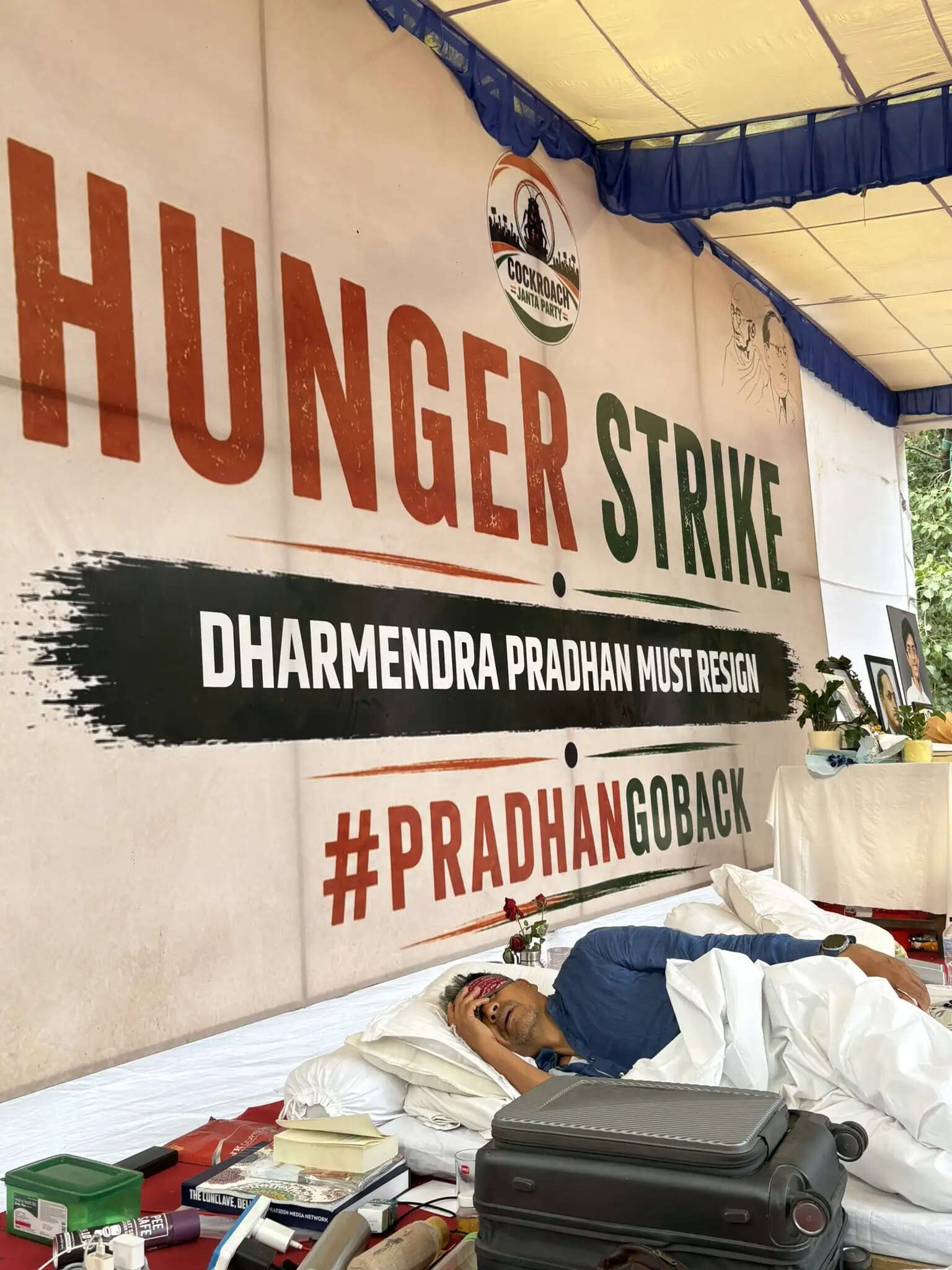 जंतर-मंतर पर अनशनरत सोनम वांगचुक की सेहत बिगड़ने का दावा, समर्थकों ने सरकार से की हस्तक्षेप की मांग