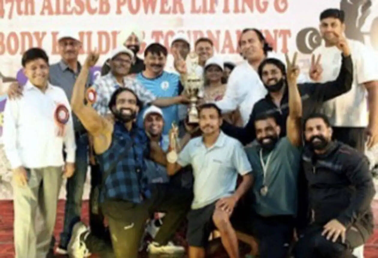 हिसार : अखिल भारतीय विद्युत खेल नियंत्रण बोर्ड की प्रतियोगिता में एचपीएसजी के खिलाड़ियों ने जीते पदक