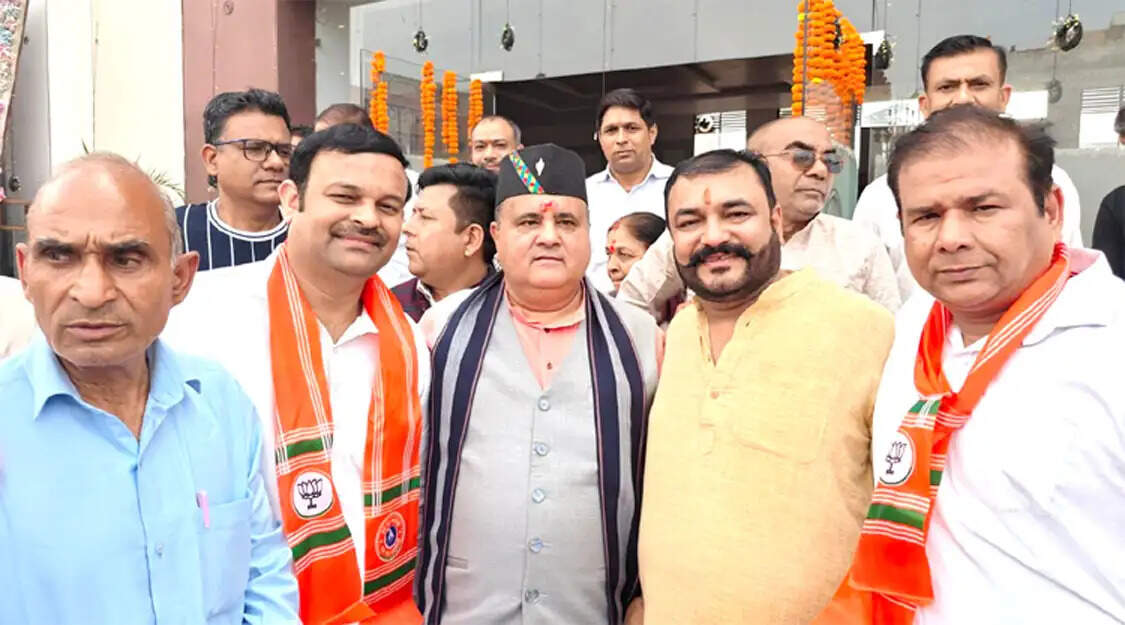 लक्सर में बसपा को झटका: शिवम कश्यप की भाजपा में घर वापसी, प्रदेश अध्यक्ष महेंद्र भट्ट ने दिलाई सदस्यता